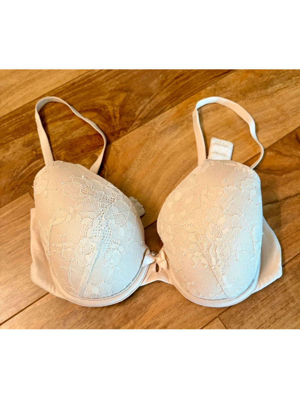 Victoria’s Secret Body by Victoria bra